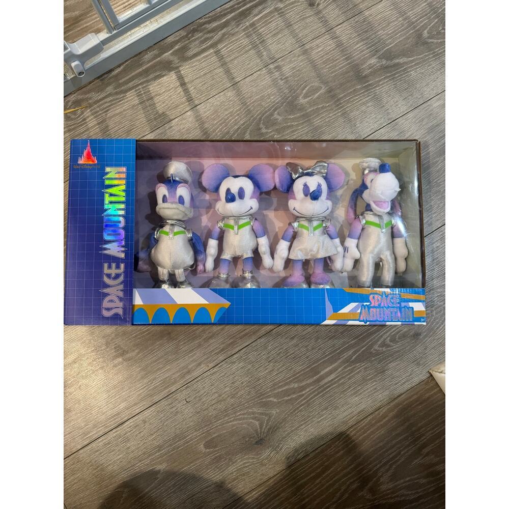 Walt Disney World Space Mountain Plush Set Mickey Minnie Donald Goofy Boxed